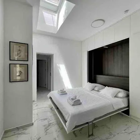 Loft Rooftop Garden By The Artspace *