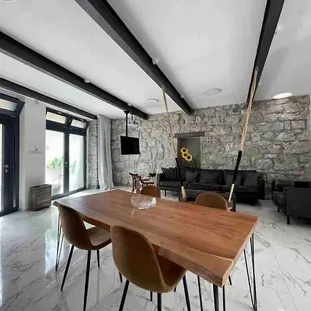 Loft Rooftop Garden By The Artspace Apartmán Opatija