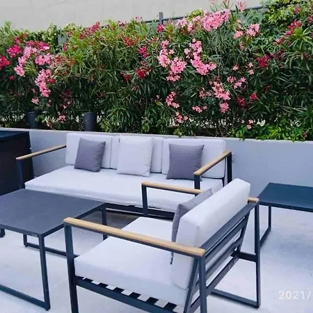 Loft Rooftop Garden By The Artspace Apartmán *